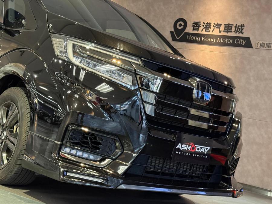 Stepwgn e:HEV EX Black Style - Image 12